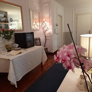 Luxury House Bed & Breakfast